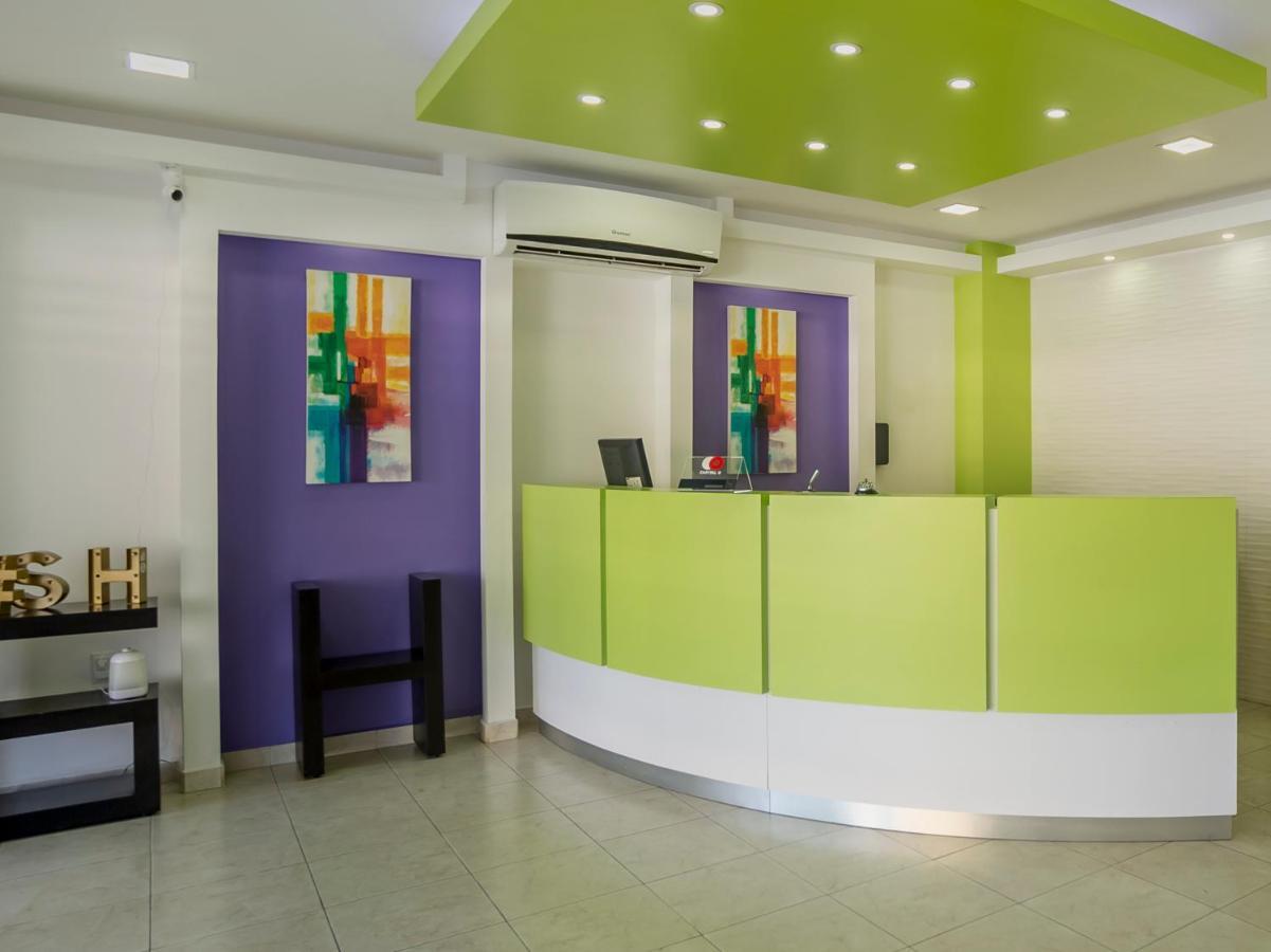 Smart Hotel Монтерей Екстериор снимка